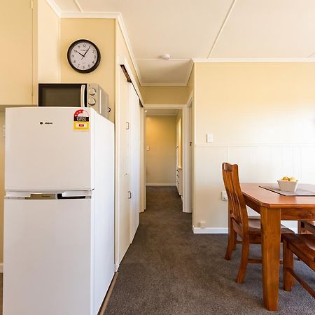 Waitangi Beach Bach 30B 外观 照片