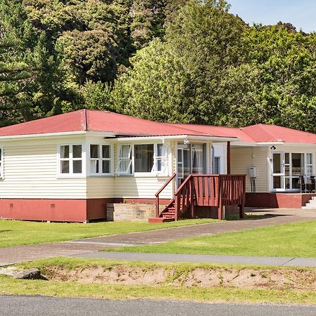 Waitangi Beach Bach 30B 外观 照片