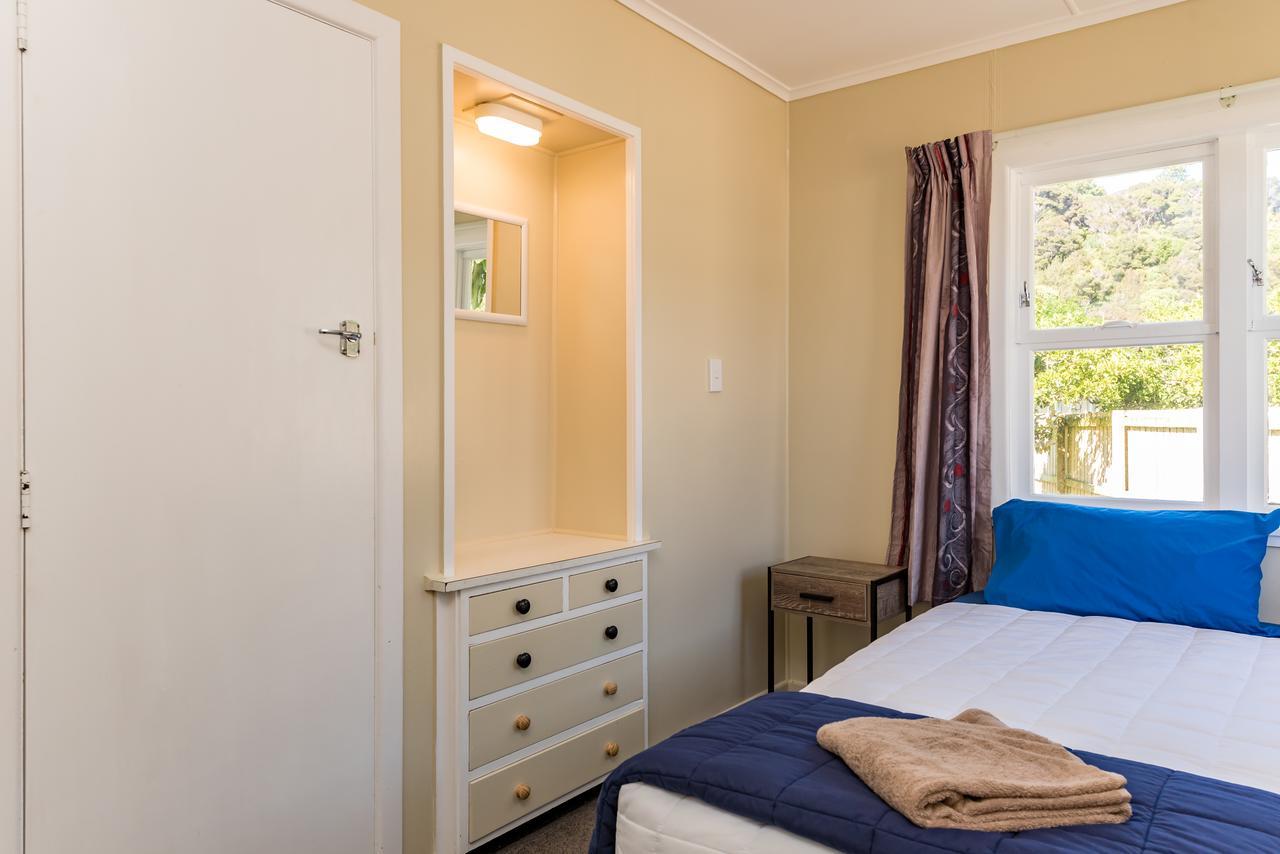 Waitangi Beach Bach 30B 外观 照片