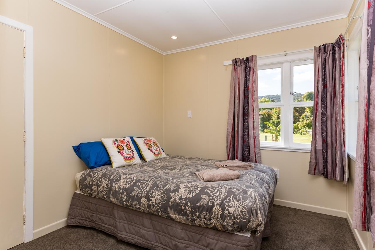 Waitangi Beach Bach 30B 外观 照片