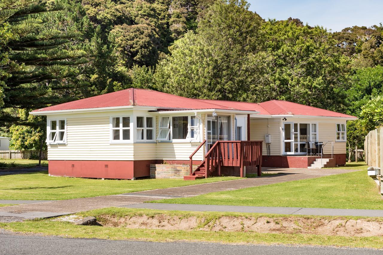 Waitangi Beach Bach 30B 外观 照片